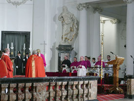 Abschlussvesper der Bischofskonferenz mit Spendung des Bonifatiussegens (Foto: Karl-Franz Thiede)